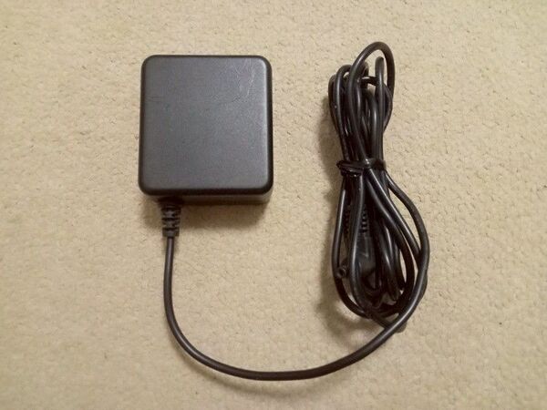 PSP ACアダプター 充電器 ELECOM UCB312-0520 中古