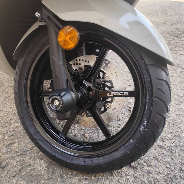 2021年PCX(JK05/KF47) RCB 6スポークアルミホイール&IRCタイヤセット