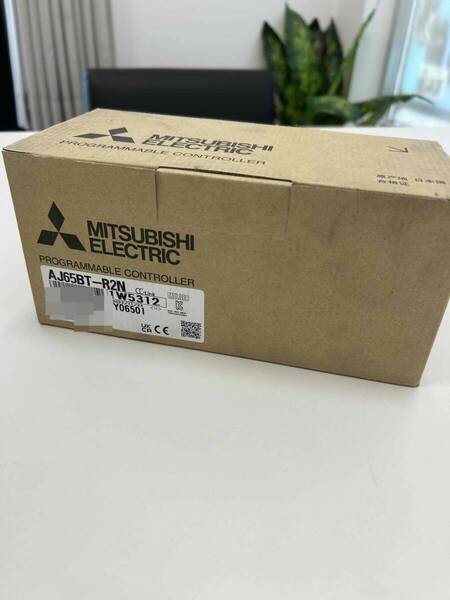 ★未使用 三菱電機 AJ65BT-R2N インタフェースユニッ ト 2023年製