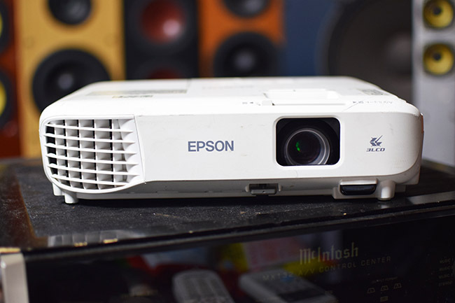 EPSON - 【本日限値下げ】EPSON エプソン EB-W05 LCDプロジェクター●動作品 Amazon.co.jp: 【旧モデル】エプソン ビジネスプロジェクター