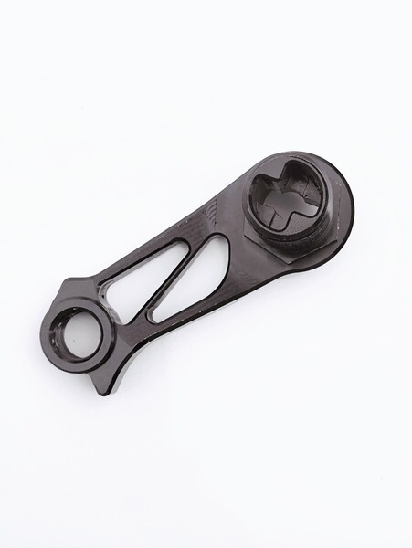 ディレイラーハンガー CERVELO ダイレクトマウント用互換品 CVL-TH2 S3 / S5 / R3/ R5 RAT AXLE対応 新品 送料無料 匿名配送 追跡