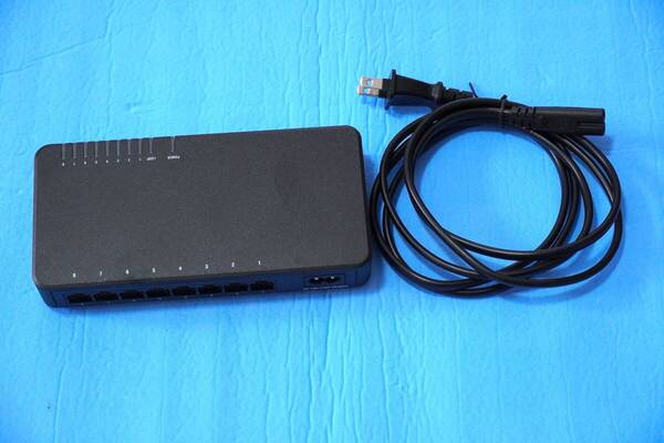 ★☆ELECOM エレコム スイッチングハブ 8ポート マグネット付 電源内蔵モデル ブラック EHC-G08PN-JB 美品☆★