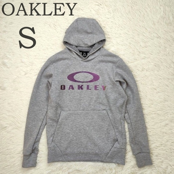 美品 OAKLEY オークリー フリースフーディー メンズ S スウェット パーカー FOA401417 グレー系 ビッグロゴ ポリエステル レーヨン 長袖