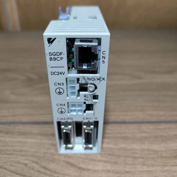 YASKAWA SGDF-B9CP SERVOPACK サーボパック