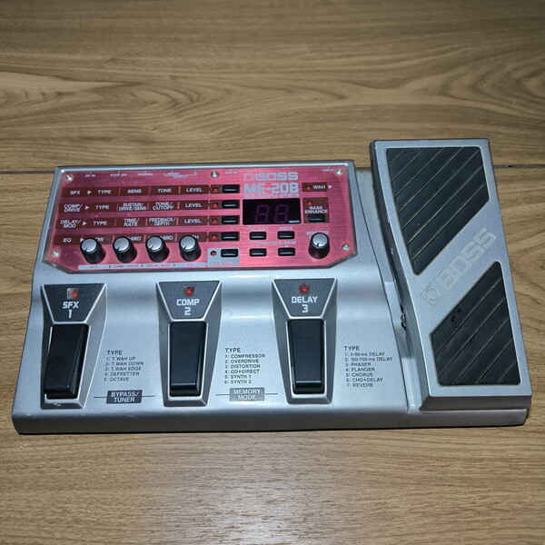 BOSS ME-20B BASS MULTIPLE EFFECTS