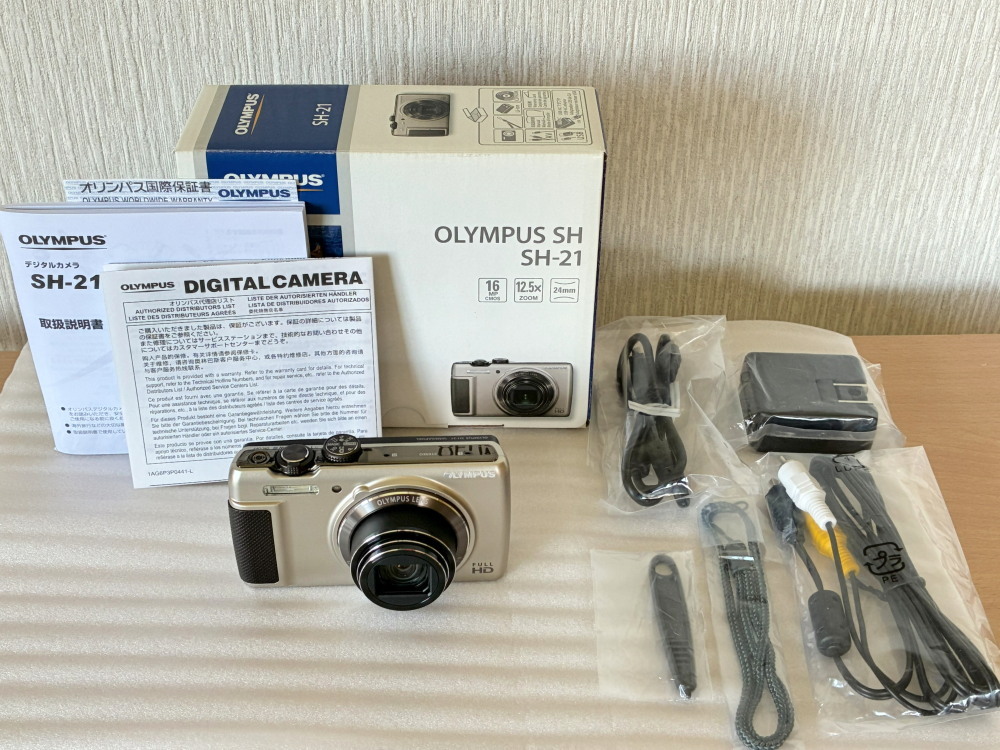 OLYMPUS SH-21 デジタルカメラ 本体と付属品 Yahoo!オークション -「olympus sh-21」の落札相場・落札価格