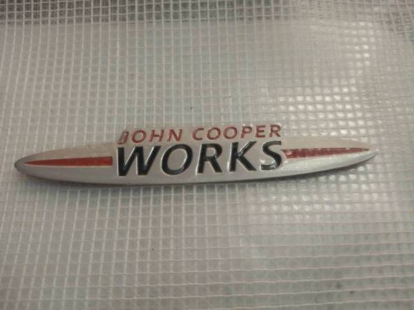 【ゆうパケット送料込】JOHN COOPER WORKS(ジョン クーパー ワークス) エンブレムプレート 横10cm×縦2cm×厚さ1mm ② MINI ミニクーパー