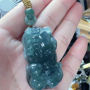 R2-01250天然本翡翠《本物保証》藍水翡翠貔貅お守り ホルダー(キー,カバンなどに)一点物 魔除け 昇進成功風水 金運 財運幸運幸福 縁起物