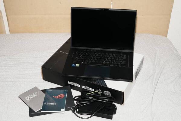 ASUS/ROG Zephyrus M16 GU603ZM/16.0型/Core i9-12900H/RTX 3060 Laptop GPU/メモリ 16GB/SSD 512GB/ゲーミングノートPC