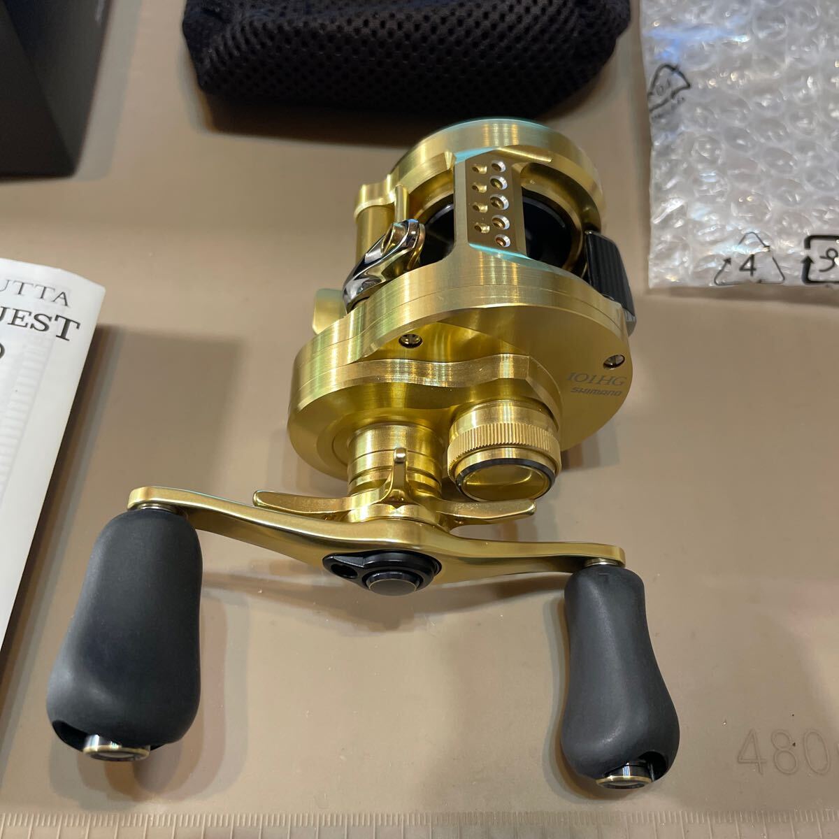 シマノ　カルカッタコンクエストDC101　左ハンドル　中古品美品 140524_1.jpg