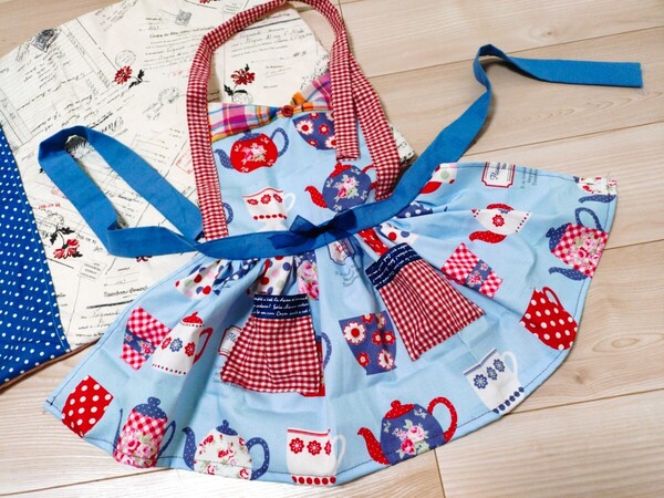 《 ハンドメイド商品》エプロン 子供 キッズ 女の子 100cm オリジナル 可愛い 幼稚園 保育園 クッキング お姫様 プリンセス ティーカップ