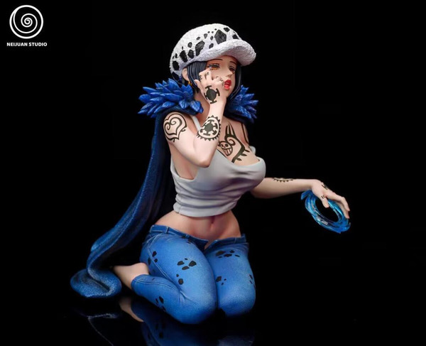 ワンピース ロー 女バージョン ガレージキット フィギュア