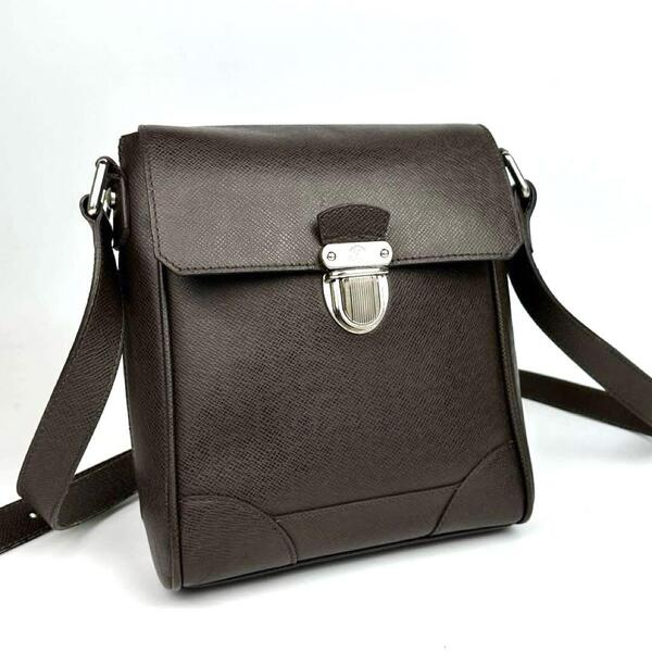【極美品】LOUIS VUITTON ルイヴィトン タイガ ルカ グリズリ M31198 ショルダーバッグ メッセンジャー フォーマル 男女兼用 レザー 人気