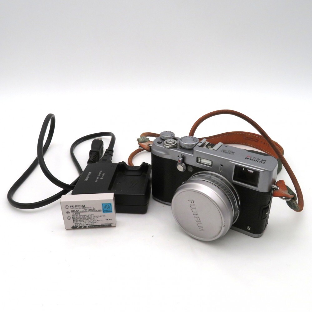 富士フイルム - FUJIFILM FinePix X100の通販 by ドログバ's