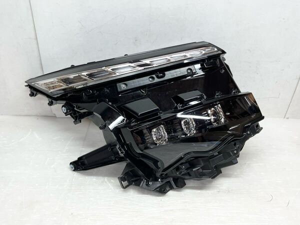 ★送料込★即決 ヴォクシー MZRA90W/ZWR90W/95W 純正 LED 左 ヘッドライト ランプ 81110-V1080 ICHIKOH V1-4 V8 送料無料 8592