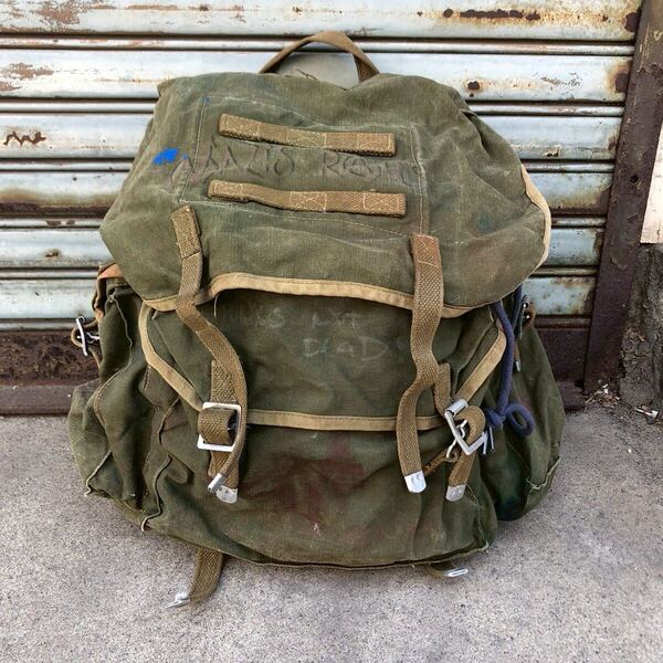 60s ドイツ軍実物 山岳部隊 ヴィンテージ キャンバス バックパック リュックサック ペイントカスタム ブレッドバッグ ミリタリー