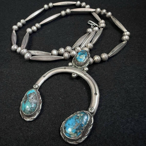 Navajo Old pawn Morenci naja ナバホ オールドポーン ハイグレード モレンシターコイズ ナジャ ペンダントトップ インディアンジュエリー