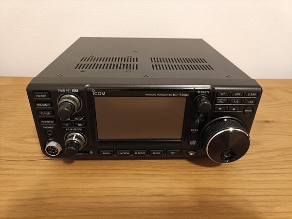ICOM IC-7300 HF/50MHzトランシーバー 100W