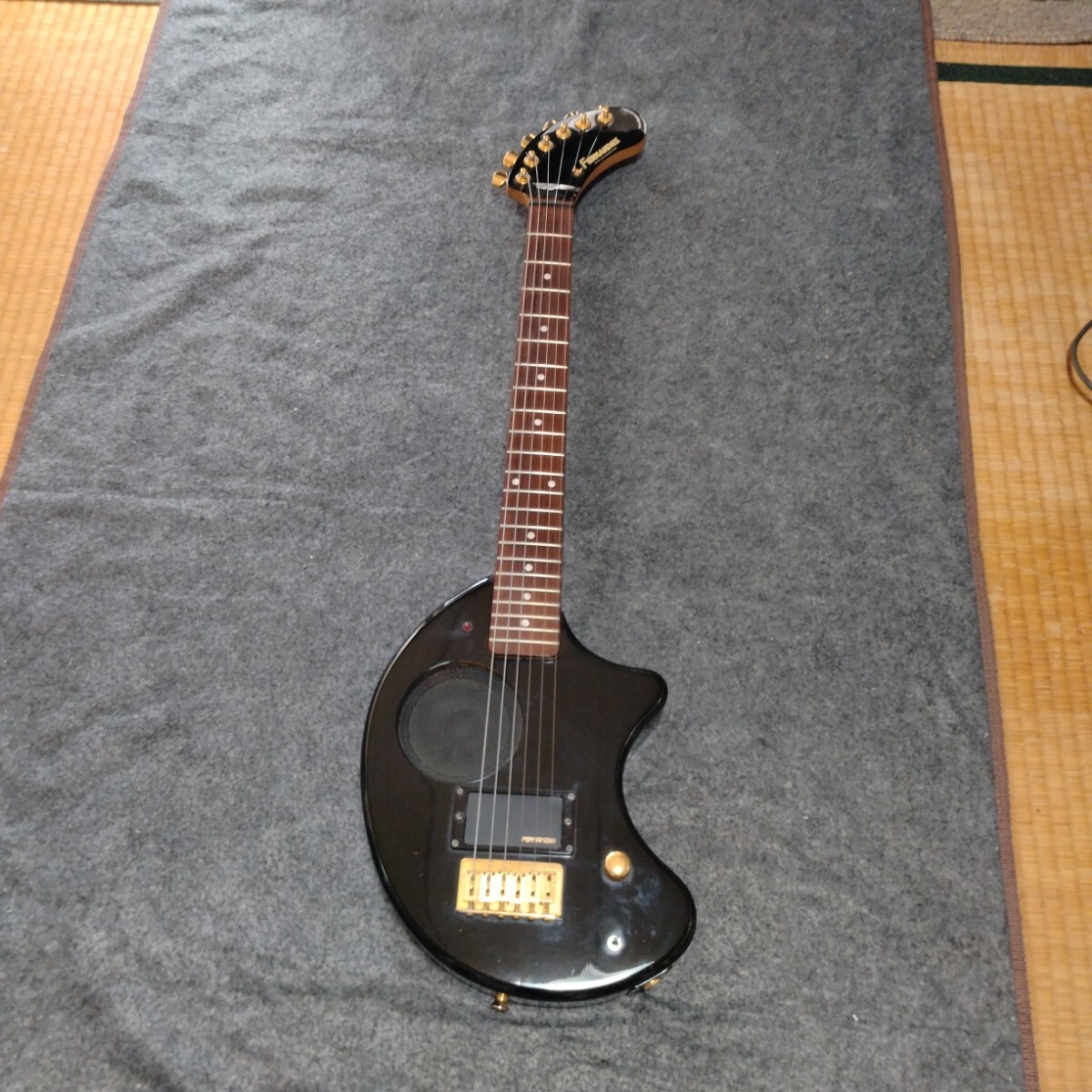 Amazon | FERNANDES ZO-3 (RED) | エレキギター | 楽器・音響機器