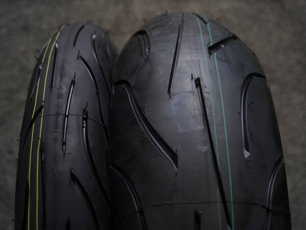 【安心の国内正規品】ミシュラン パイロットパワー 2CT 120/60ZR17 160/60ZR17 前後セット MICHELIN PILOT POWER 2CT CB400SF SV650等に!