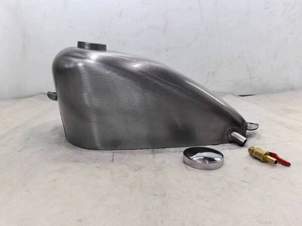 T-175 5L ハーレー 汎用品 ナロー スポーツスター カスタムタンク チョッパー タンク製作工房