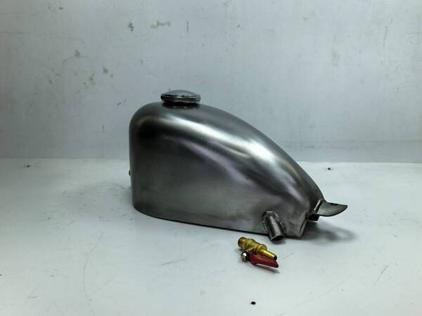 T-213 4L ハーレー用 汎用品 スポーツスター ガスタンク チョッパー カスタム タンク製作工房
