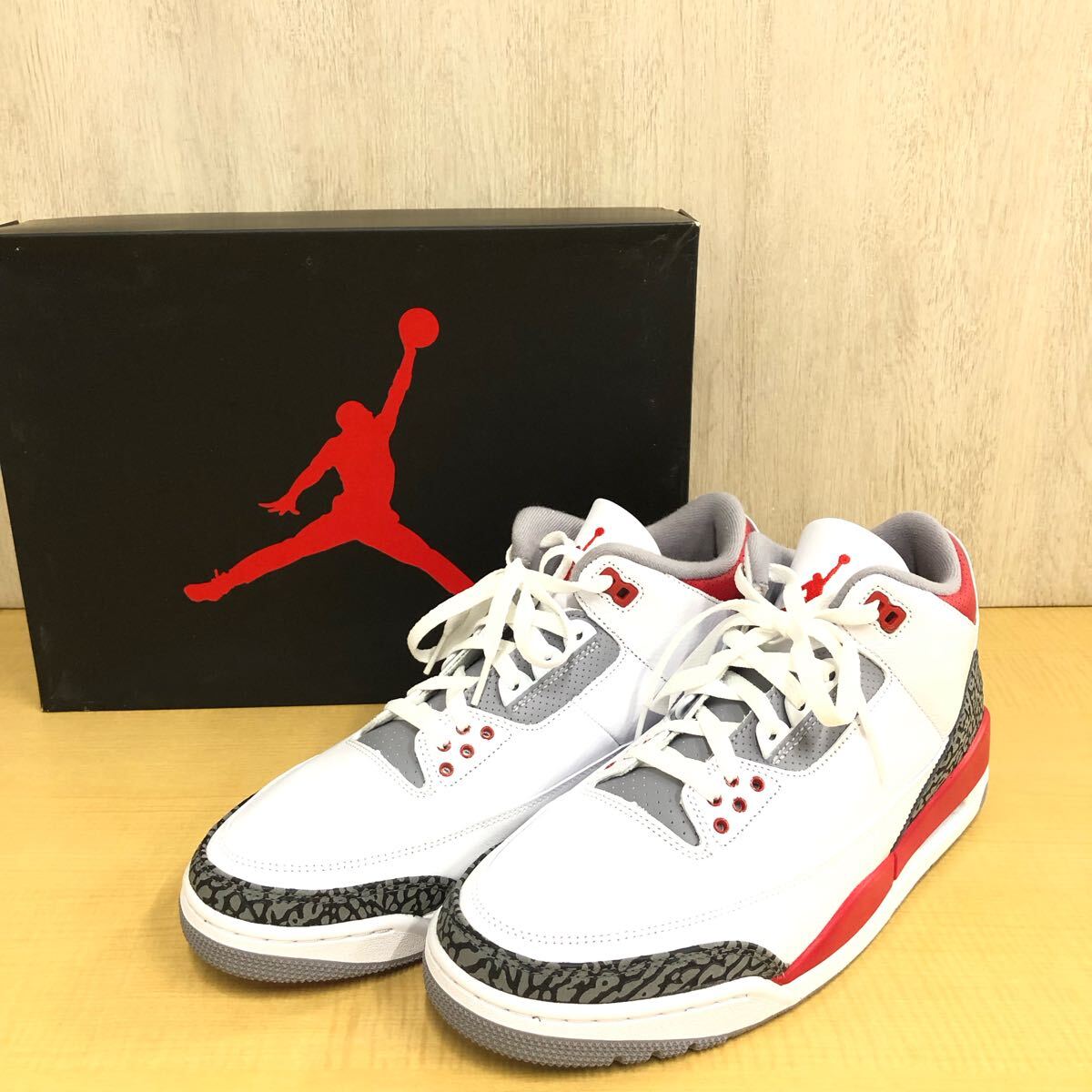 ⭐︎AIR JORDAN3 FIRE RED 30cm 新品未使用⭐︎ OG仕様を忠実に復刻した エアジョーダン3 