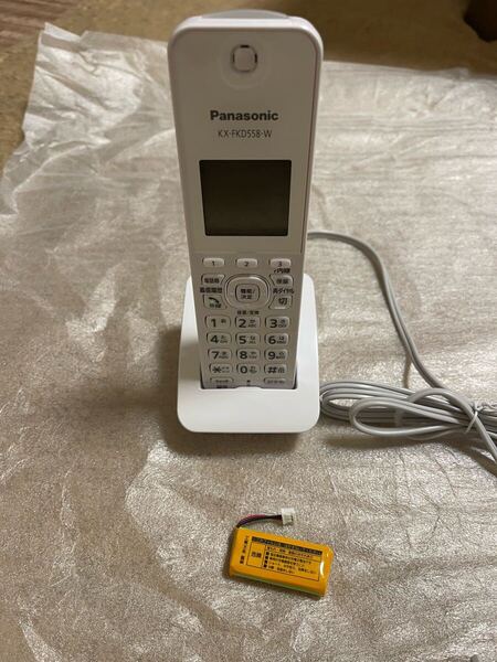送料無料! Panasonicコードレス 電話機 増設子機 KX-FKD558-W充電台 バッテリー付き