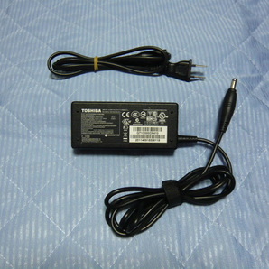 東芝 ACアダプタ 19V-3.42A(PA3917U-1ACA)外径5.5mm・内径2.5mm★中古品★送料無料・匿名配送★