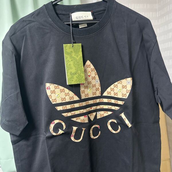 新品未使用品 GUCCI 黒 Tシャツ ロゴ入り グッチ adidas