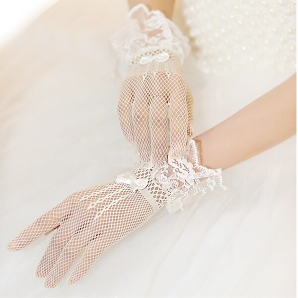 ウェディンググローブ レース 手袋 網 ネット ショート フリーサイズ 白 ホワイト レディース 花嫁 結婚式 ブライダル【送料無料】