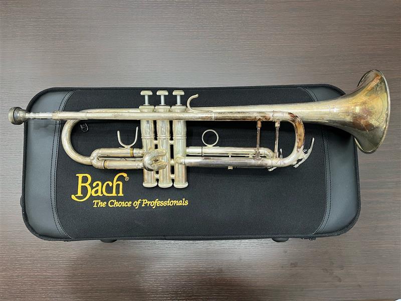 Bach トランペットケース 中古 トランペット ダブル ケース BACH 鍵付き - メルカリ