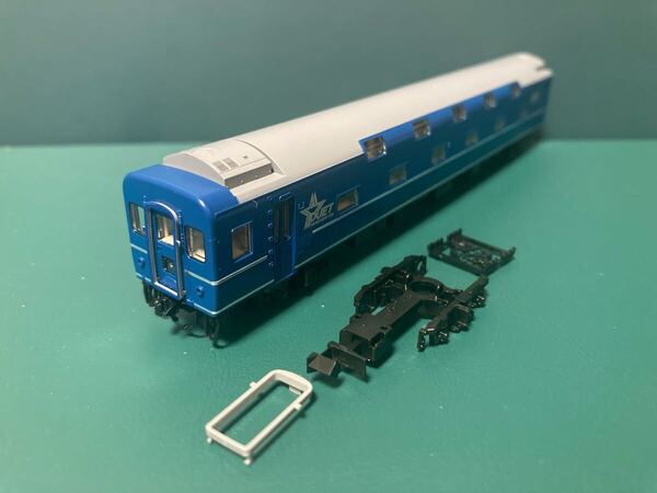 TOMIX 98858 JR 24系25形特急寝台客車(なは)基本セット オハネフ25-2100