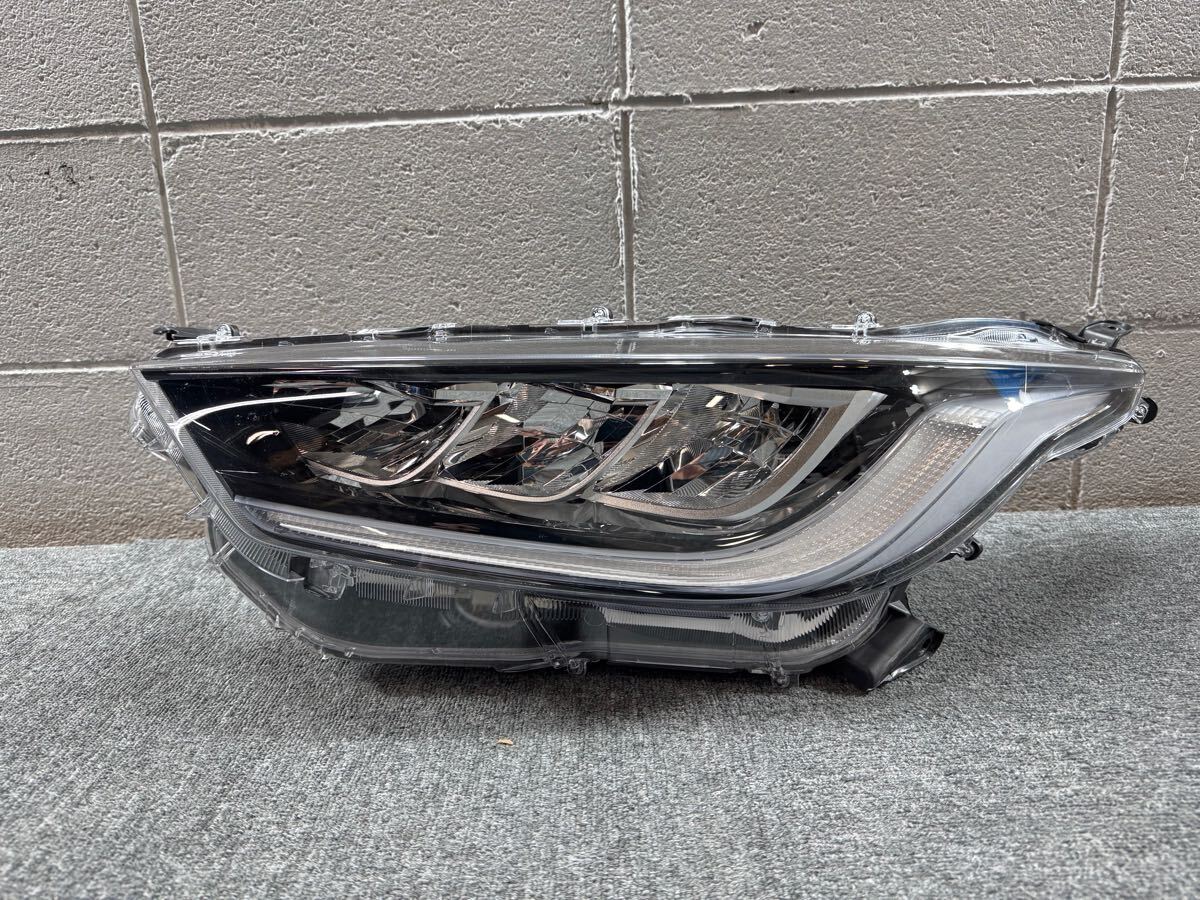 左ヘッドライト トヨタ ヤリス KOITO KO-3 左ヘッドライト トヨタ ヤリス KOITO KO-3