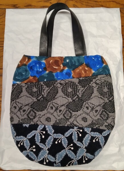 新品 ミナペルホネン mina perhonen トートバッグ 革持ち手 刺繍 cache-cache glassflower flowerleap singleaf stitchgarden tambourine