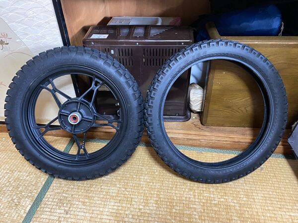 GN125H IRC 90-100-16 GP22 3.00-18のGP ブロックタイヤ前後 予備チューブ等