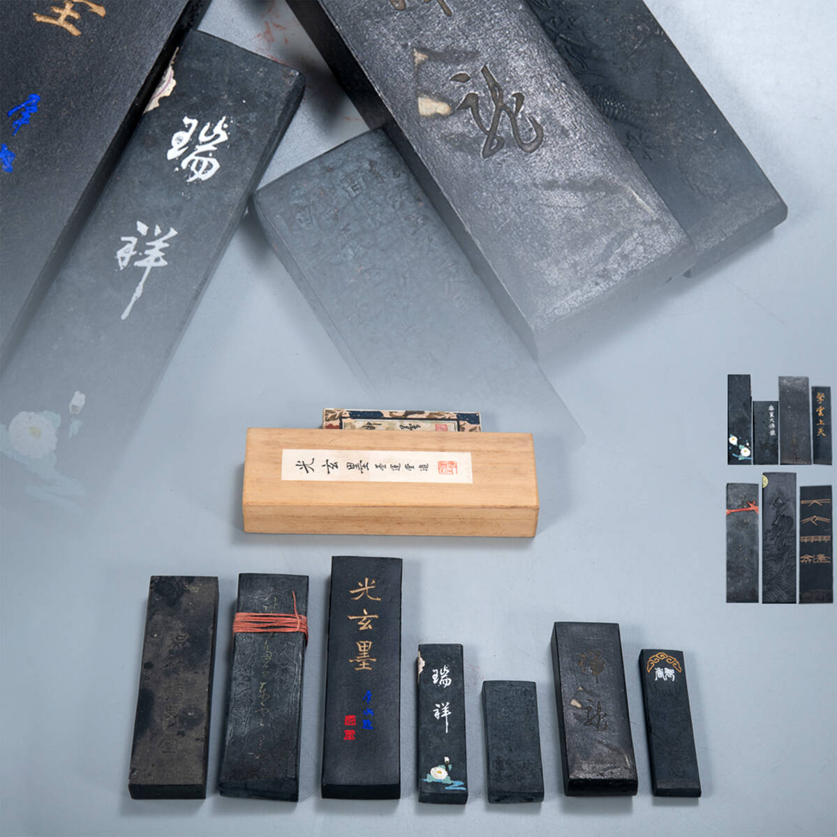 呉竹 茶墨 褐藻(かっそう) 1.2丁型 - 書道用具専門店 西本皆文堂