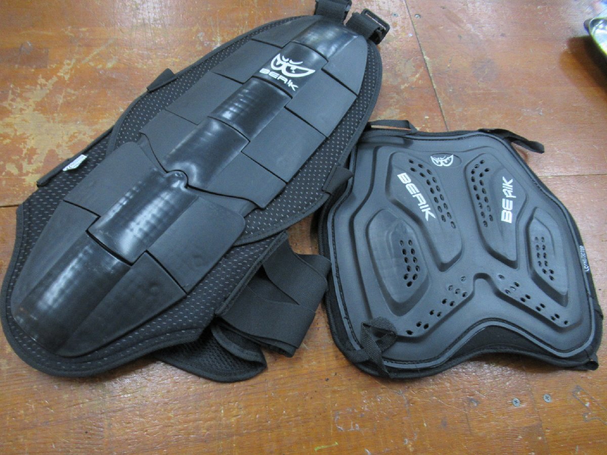 ベリック　レーシングスーツ　バックプロテクター付き　中古品 楽天市場】BERIK ベリック レーシングスーツ LS1-171334-BK ALL