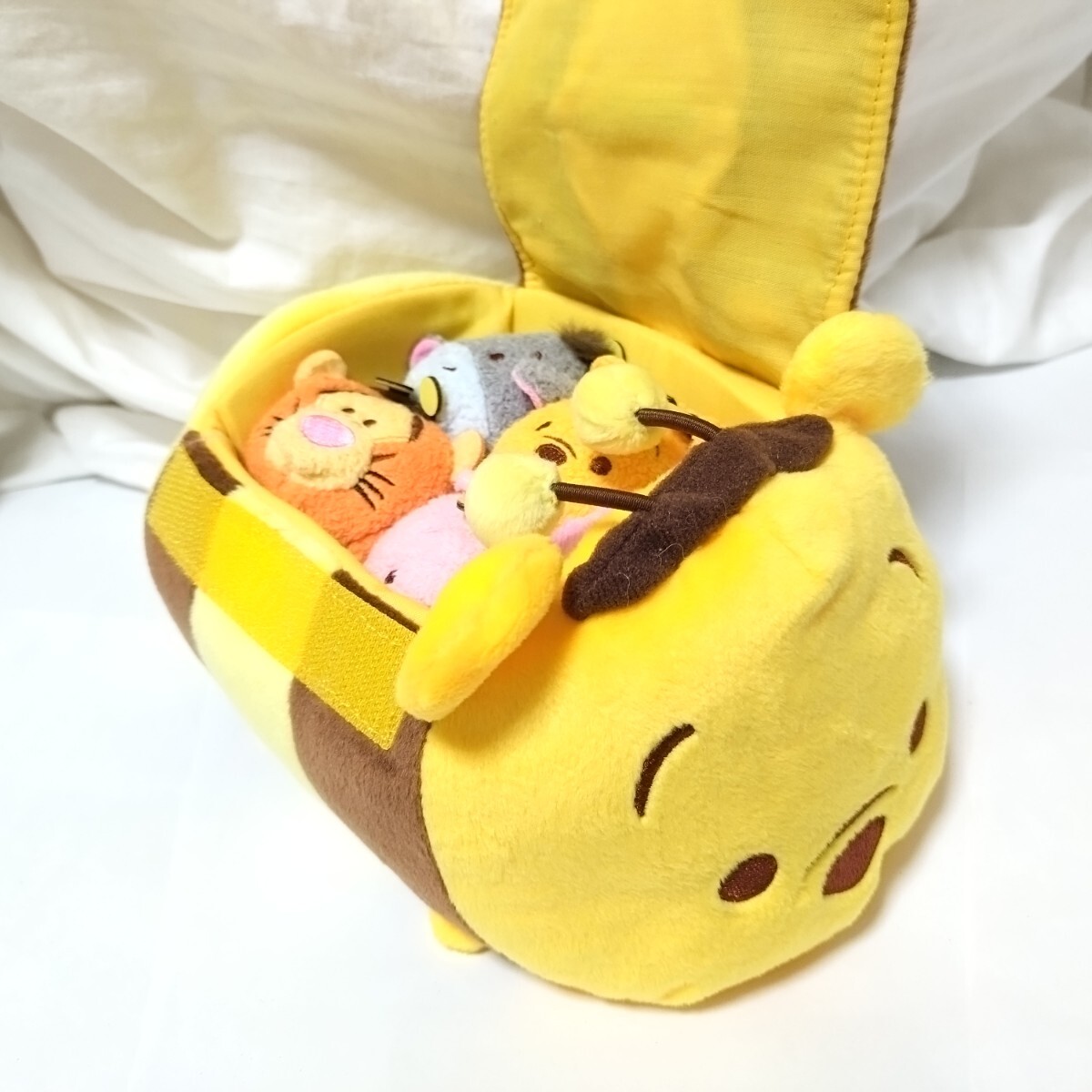 新品タグ付き2025年4月8日発売プーさん ぬいぐるみキーホルダー