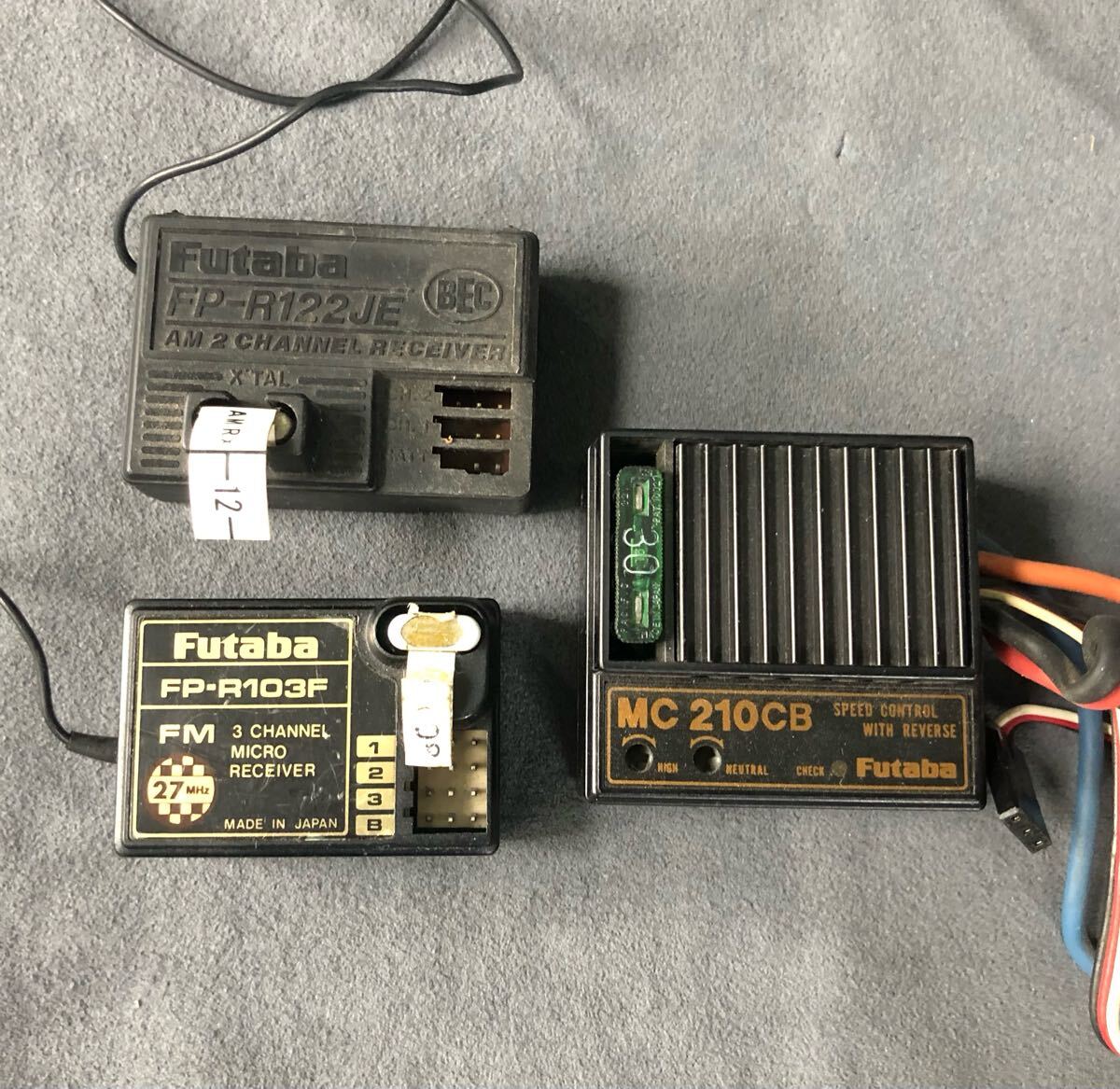 Futaba Fp-r122je BEC Am 2 Channel Receiver Unit 27MHZ 27M