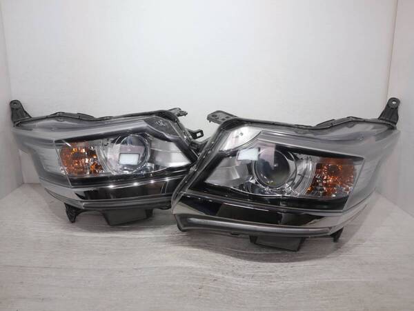 キレイ 破損なし HID 【コーティング済】 車検〇 KOITO 100-62161 BR58-1 JH1 JH2 N-WGN Nワゴン カスタム エヌワゴン ヘッドライト 左右