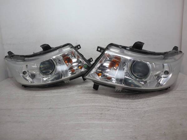 キレイ 破損なし HID 【コーティング済】 KOITO 100-59191 BR59-2 ワゴンR スティングレー スティングレイ MH23S MJ23S ヘッドライト 左右