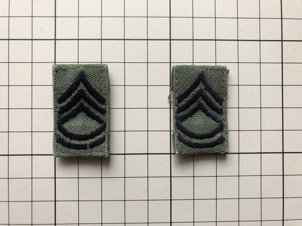 【送料無料】 実物 米軍 U.S.ARMY 階級章 セット 襟章 Sergeant First Class パッチ ワッペン アメリカ陸軍 BDU ファティーグ ジャケット C