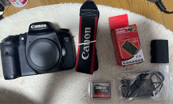 Canon EOS 7D 本体 美品/レンズ・カードリーダー・ストロボ・ソフト布カバー付