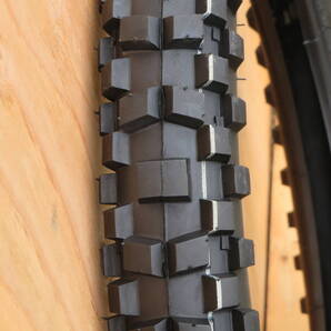 2.75-18 細め ブロックタイヤ&チューブ 各1個 ビーラバー Vee Rubber