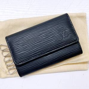 美品 Louis Vuitton ルイヴィトン エピ ミュルティクレ6 キーケース 黒 M63812
