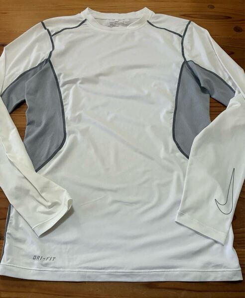 送料込み!NIKE GOLF ハイネック 長袖 Tシャツ メッシュ 白 ホワイト XL ナイキゴルフ GOLF ゴルフウェア ロンT DLY-FIT