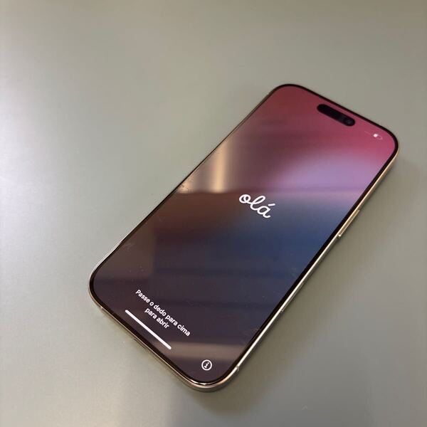 美品 iPhone16 Pro 256GB au 最大容量100% 展示品 赤ロム保証 本体 SIMフリー 中古 iPhone 16