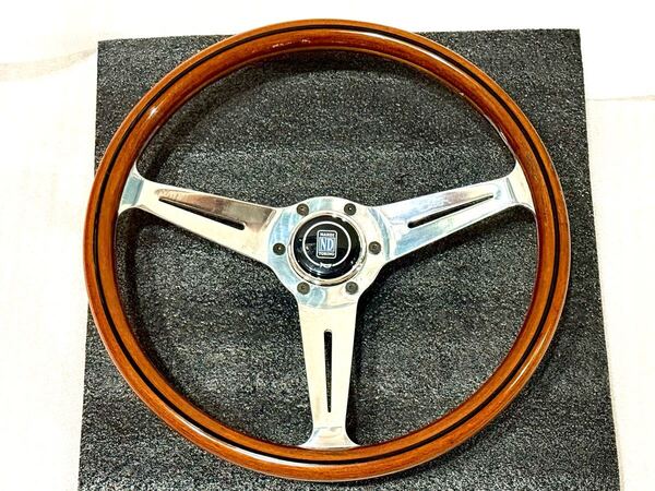 【送料無料】ナルディ クラシック ウッド ステアリング ランクル 60 NARDI 旧車 36.5 80 70 ロードスター シルビア ジムニー ハンドル