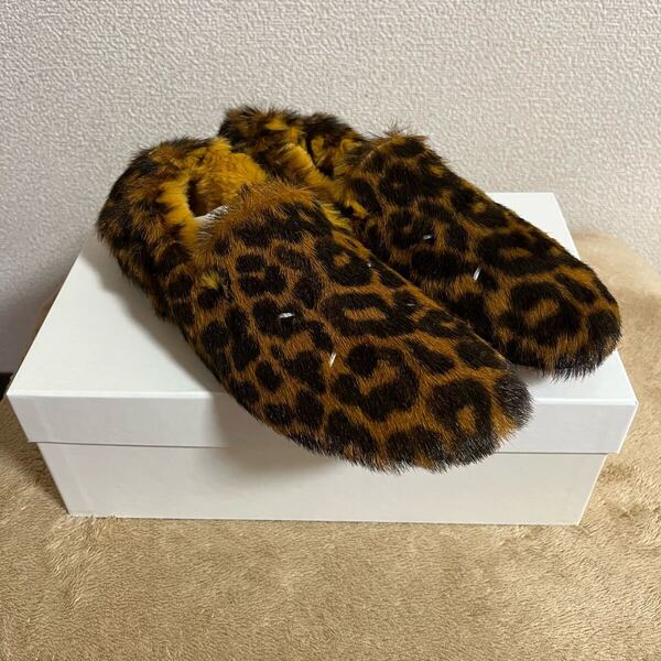 メゾンマルジェラ Maison Margiela 【 S58WR0093 】 ヒョウ柄 フェイクファー フラット スニーカー シューズ 靴 R199